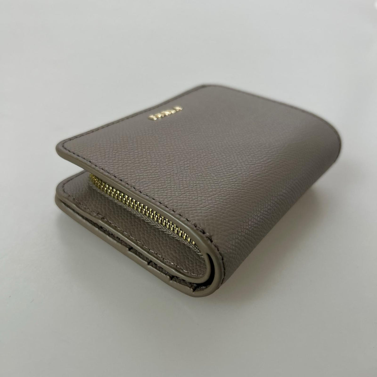 コンパクトウォレット FURLA 二つ折りウォレット ベージュ