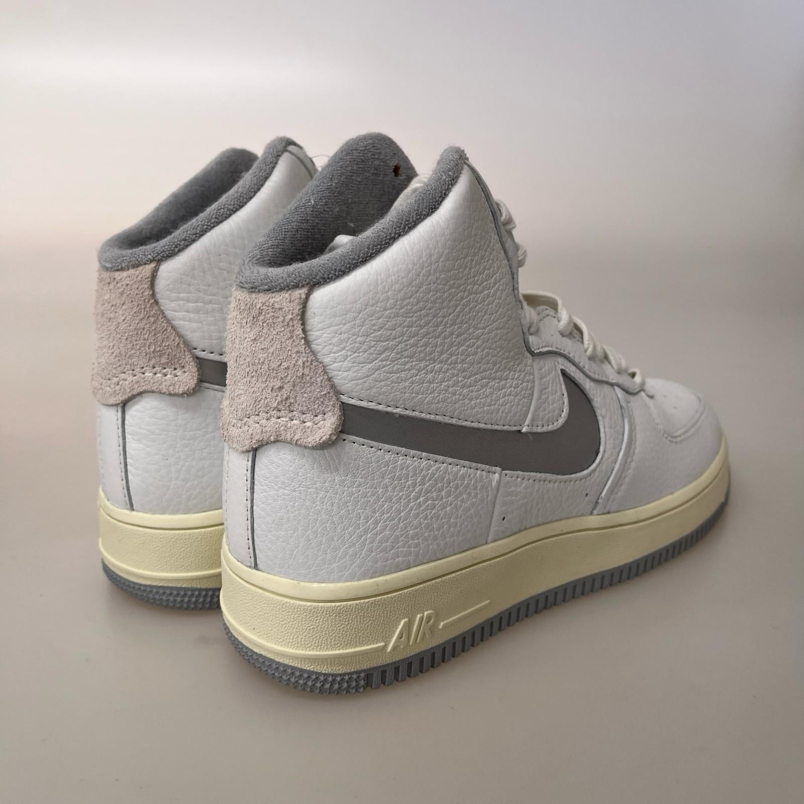 スニーカー NIKE スニーカー 25.5cm (US7 1/2 UK7 EU41) グレー