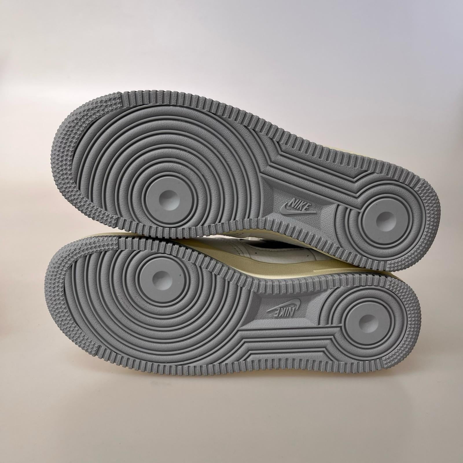 スニーカー NIKE スニーカー 25.5cm (US7 1/2 UK7 EU41) グレー