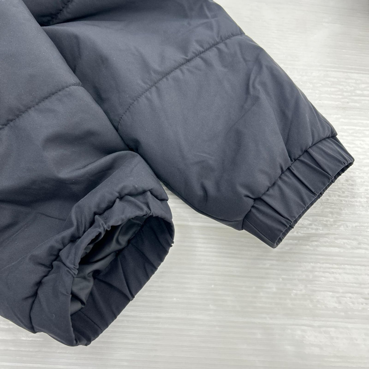 ダウンジャケット HYS OVAL 02223AB18 L 黒 L ブラック