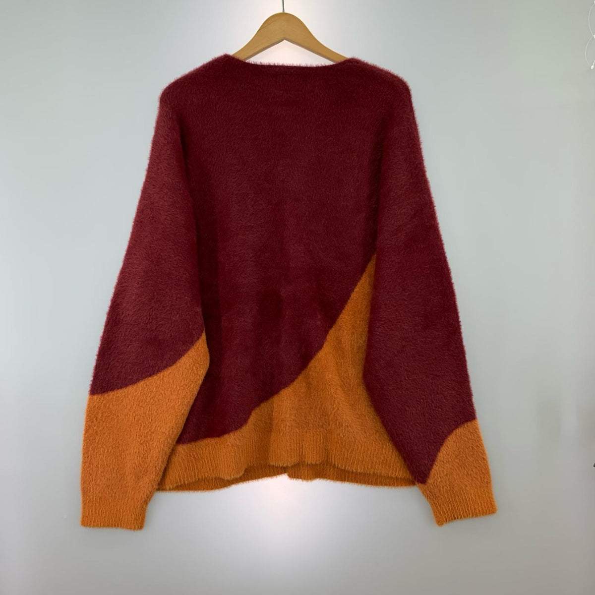 カーディガン MERGED CARDIGAN ジャガード 2トーン 赤/オレンジ