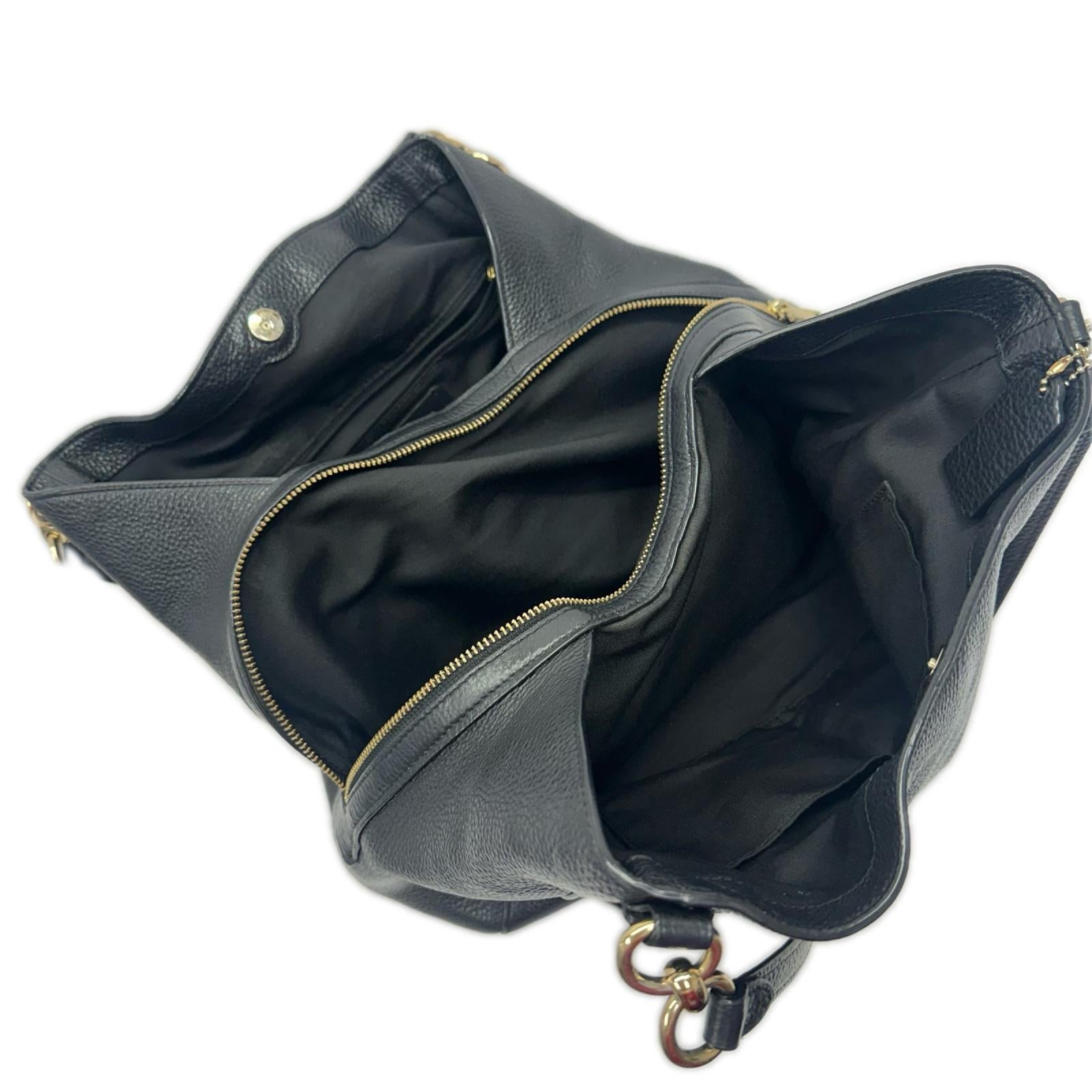 COACH ラグジュアリーペブルドレザーハリーショルダー