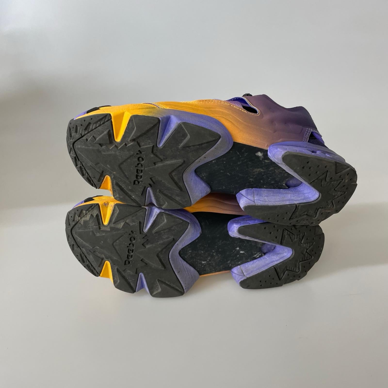 スニーカー Reebok INSTAPUMP FURY 94 100230808 エレクトリックアンバー (27.5) 27.5cm (US9 1/2 UK9 EU45)