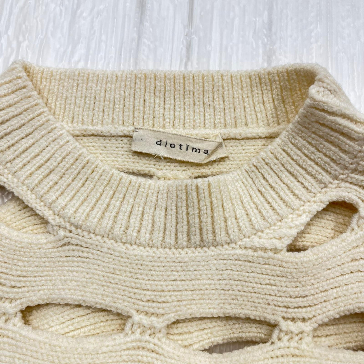 ニット DIOTIMA GALINA CREW NECK カッティングデザインニット アイボリー