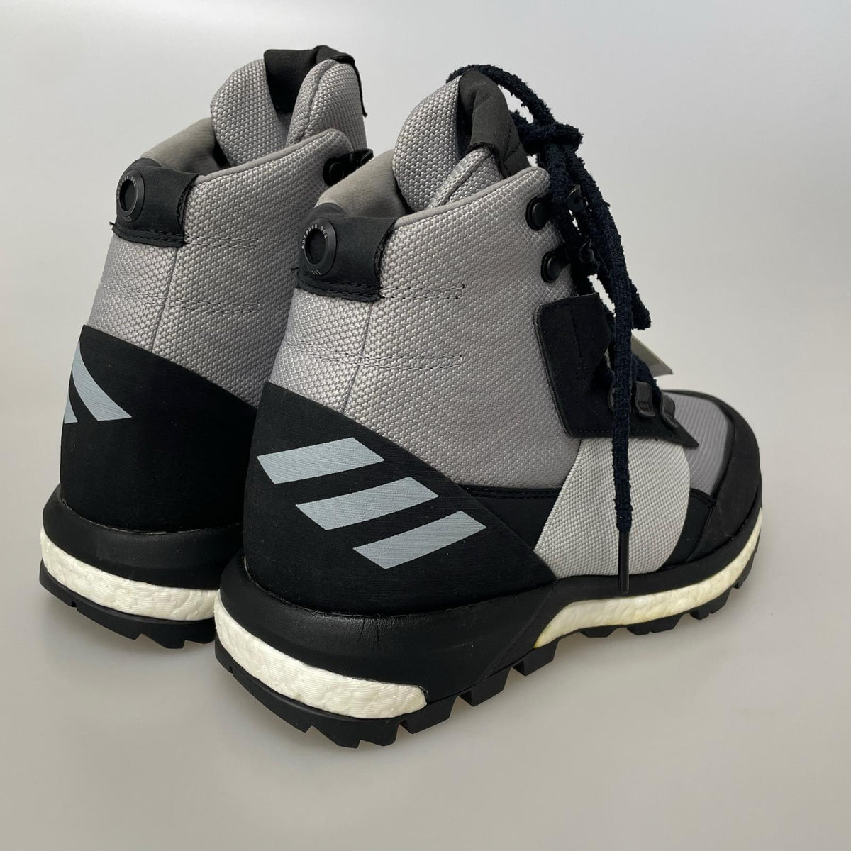 シューズ ADO ULTIMATE BOOT CQ2609 23.5cm 23.5cm (US5 1/2 UK5 EU37) グレー