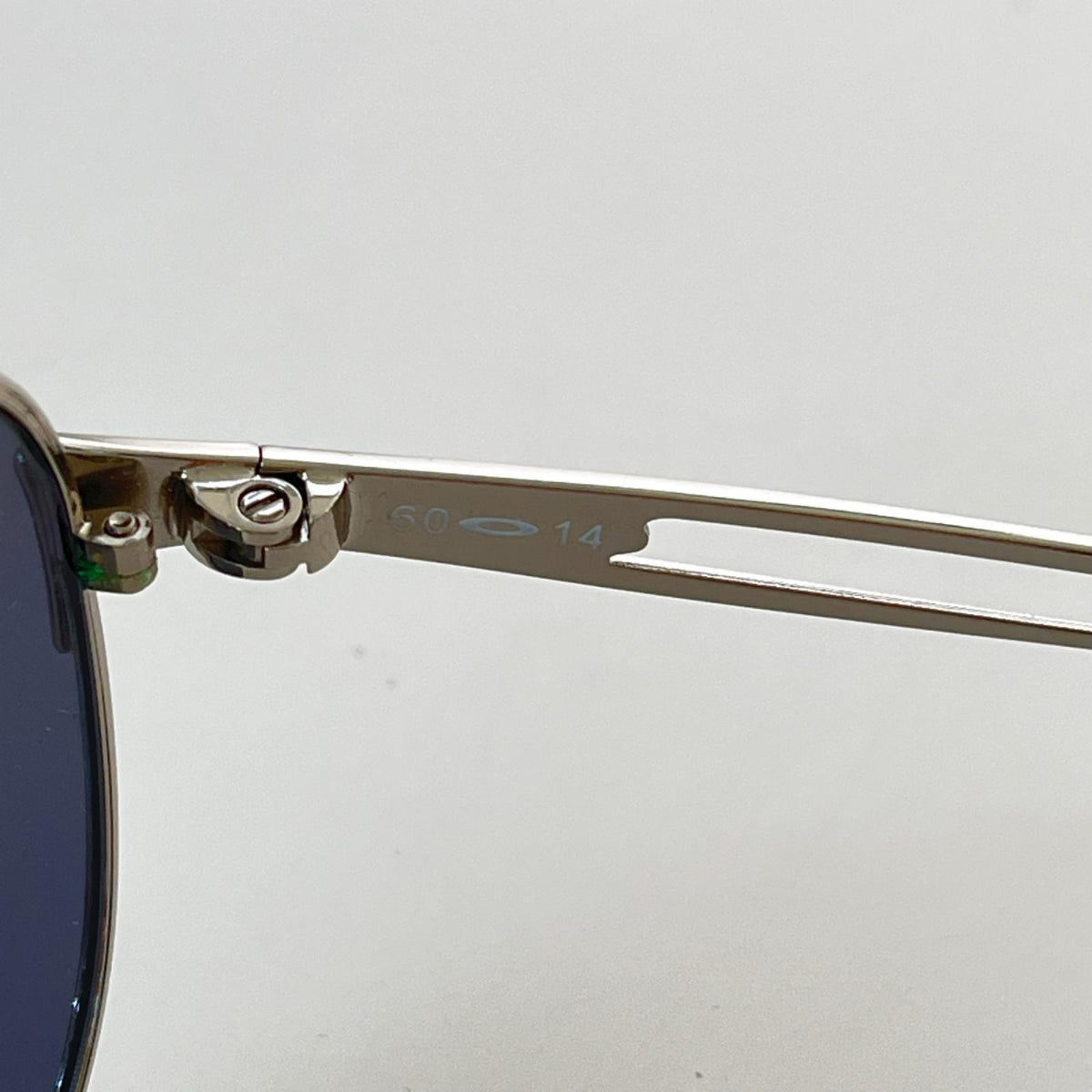 その他アクセサリー OAKLEY カヴィート CAVEAT OO4054-02 シルバー