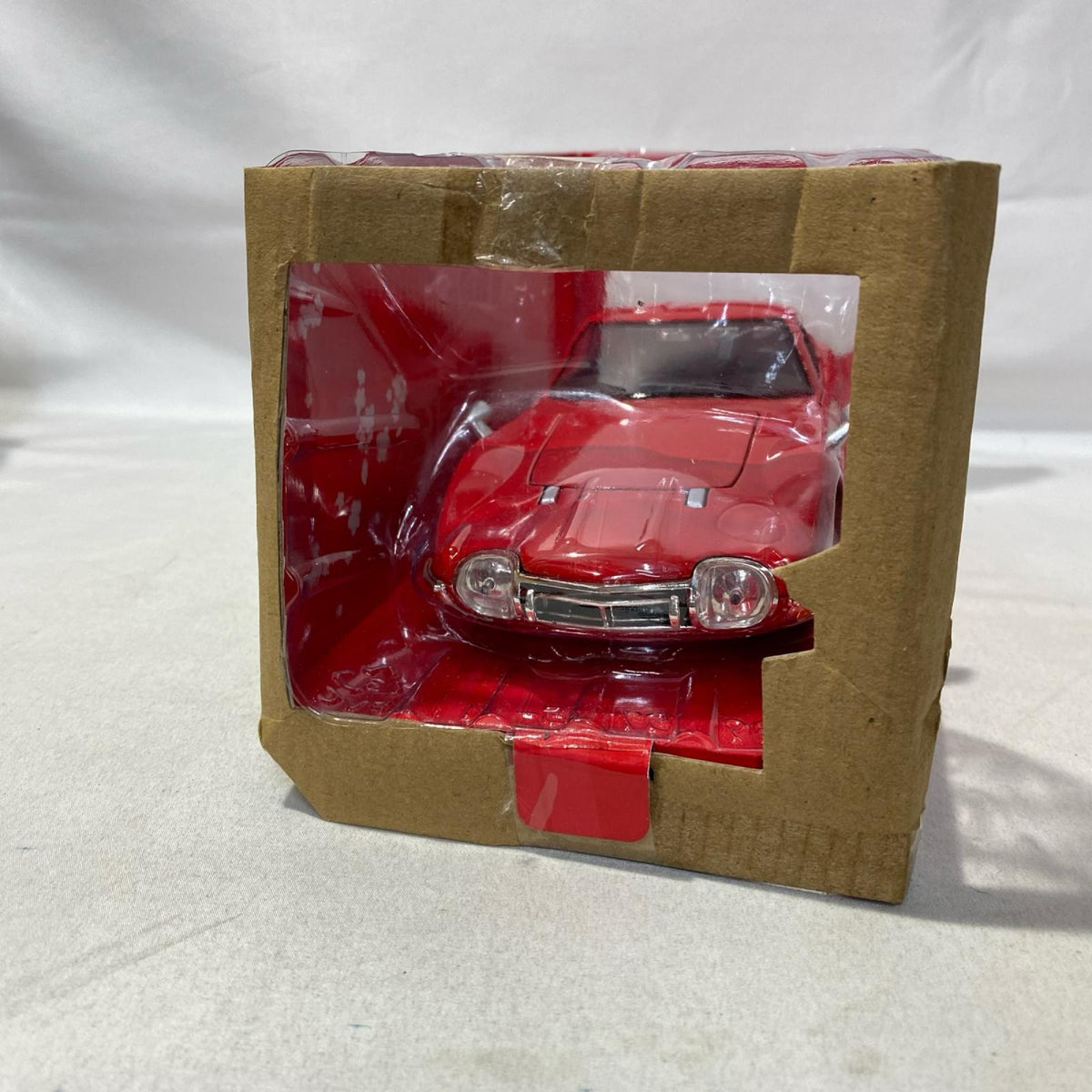 Jada 1/24 1967 TOYOTA 2000GT スケールカー