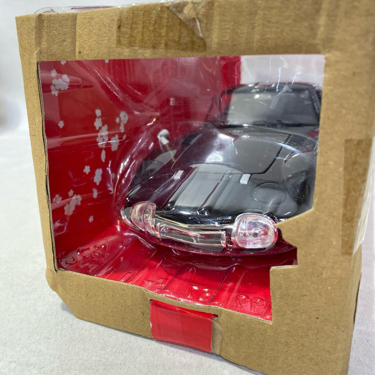 Jada 1/24 1967 TOYOTA 2000GT スケールカー