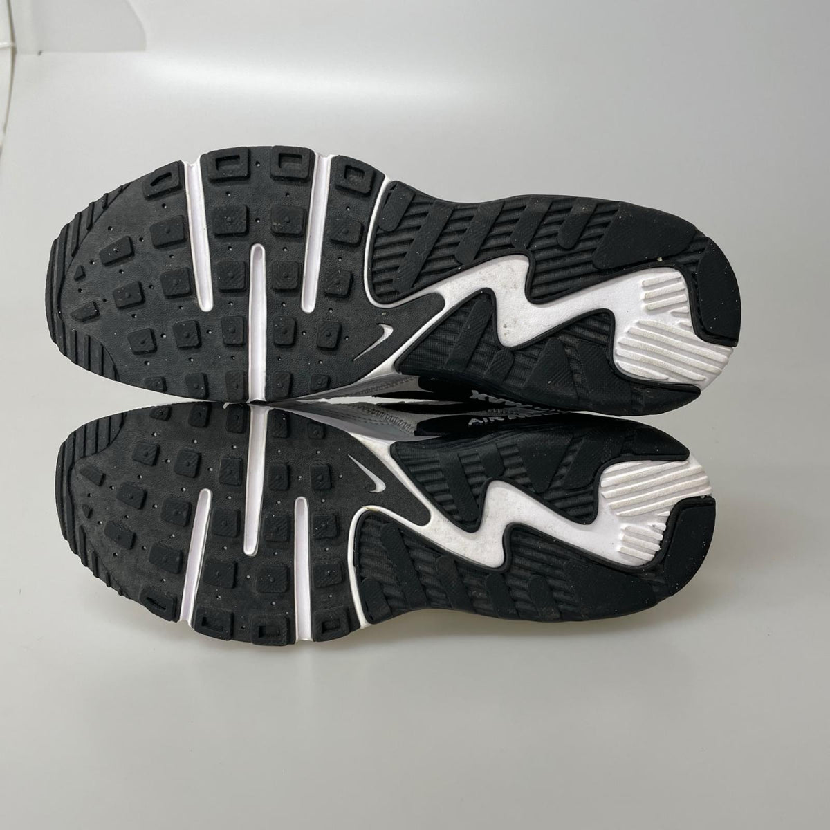 スニーカー NIKE Air Max Excee White Black 26㎝ 26cm (US8 UK7 1/2 EU42) ホワイト