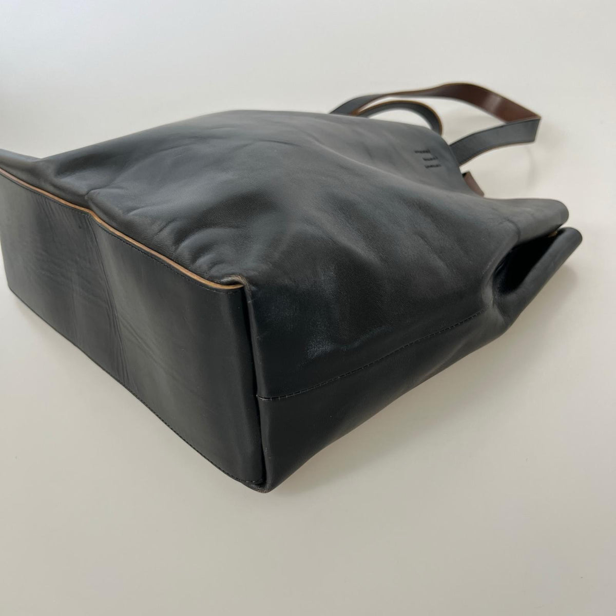 ショルダーバッグ BOX TOTE BAG -LEATHER 馬革 黒 ブラウン