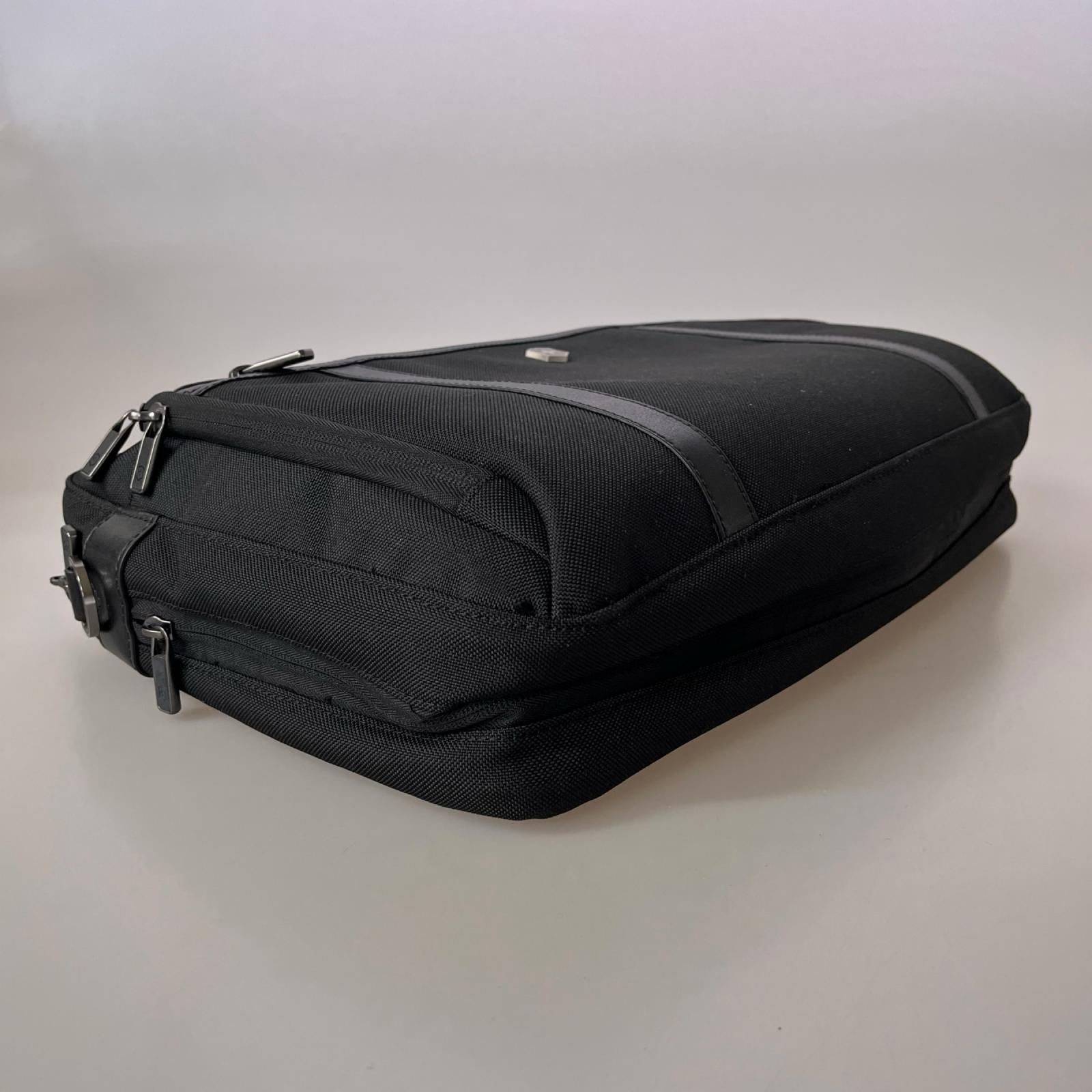 ブリーフケース VICTORINOX 2WAY バッグ ブラック
