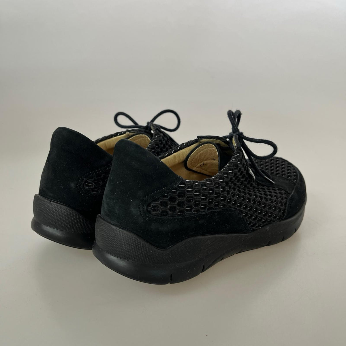 シューズ FINN COMFORT スウェード メッシュ 黒 ブラック