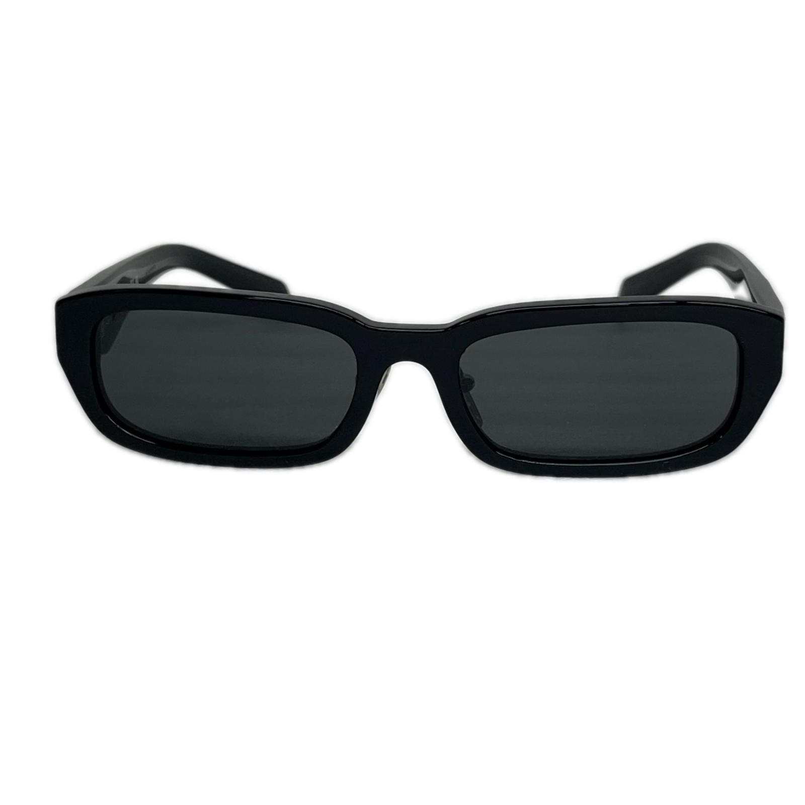 PRADA スクエアサングラス SPR B06-F