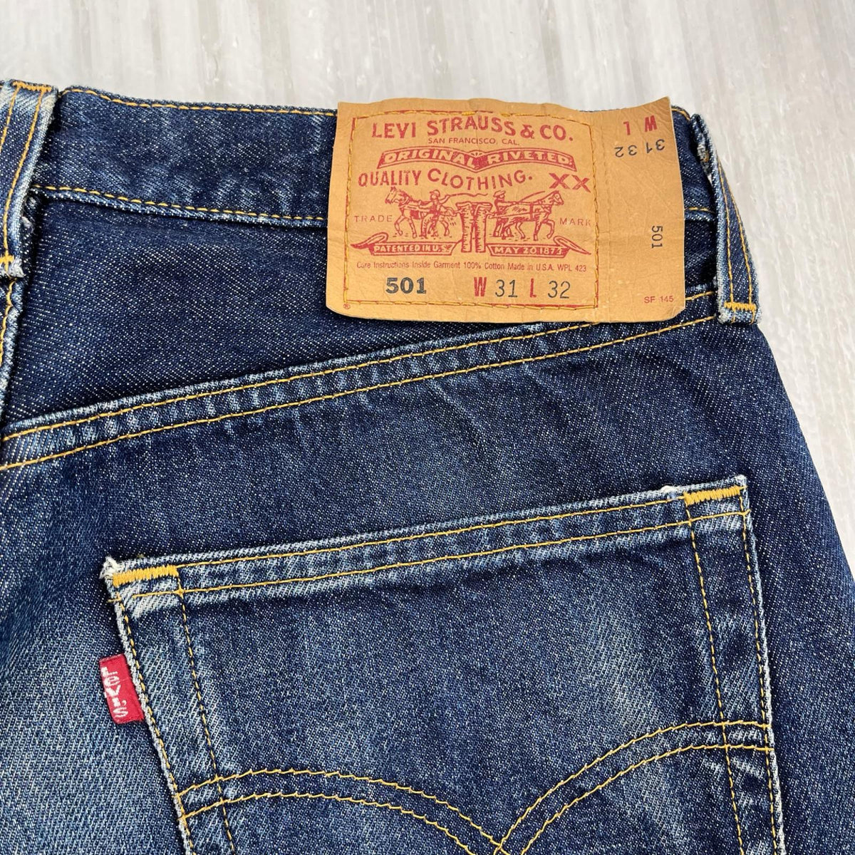 デニムパンツ Levi's 501 サンベニート製
