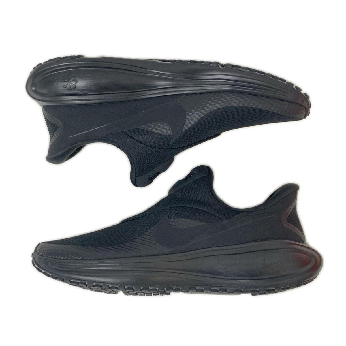 スニーカー Nike Women's Revolution 8 EasyOn 23.5cm ブラック 23.5cm (US5 1/2 UK5 EU37) ブラック