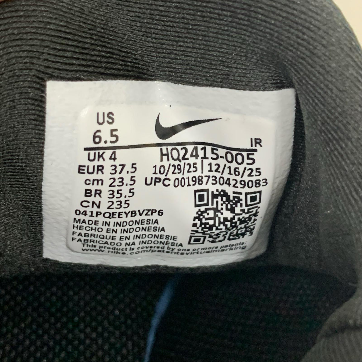 スニーカー Nike Women's Revolution 8 EasyOn 23.5cm ブラック 23.5cm (US5 1/2 UK5 EU37) ブラック