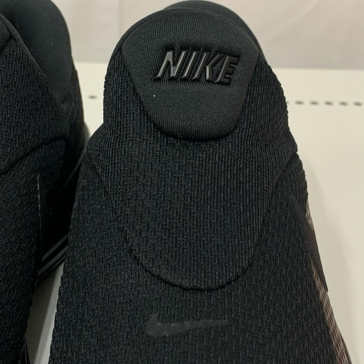 スニーカー Nike Women's Revolution 8 EasyOn 23.5cm ブラック 23.5cm (US5 1/2 UK5 EU37) ブラック