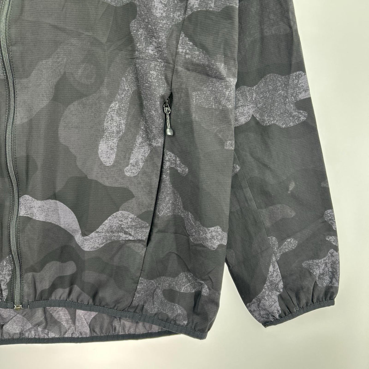 マウンテンパーカー Novelty Swallowtail Vent Hoodie S S ブラック