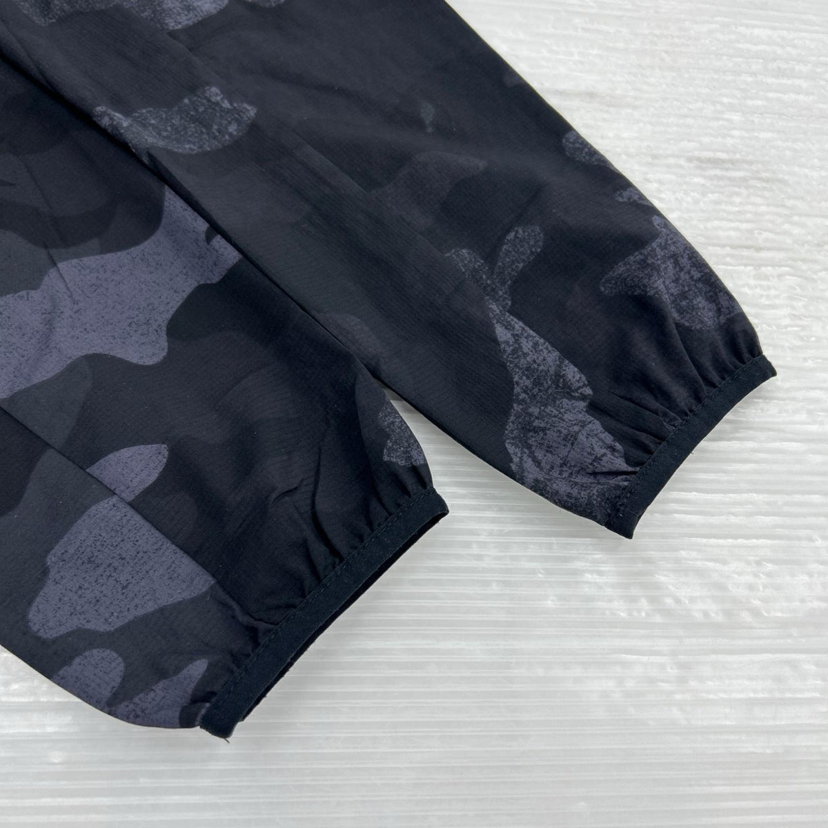 マウンテンパーカー Novelty Swallowtail Vent Hoodie S S ブラック