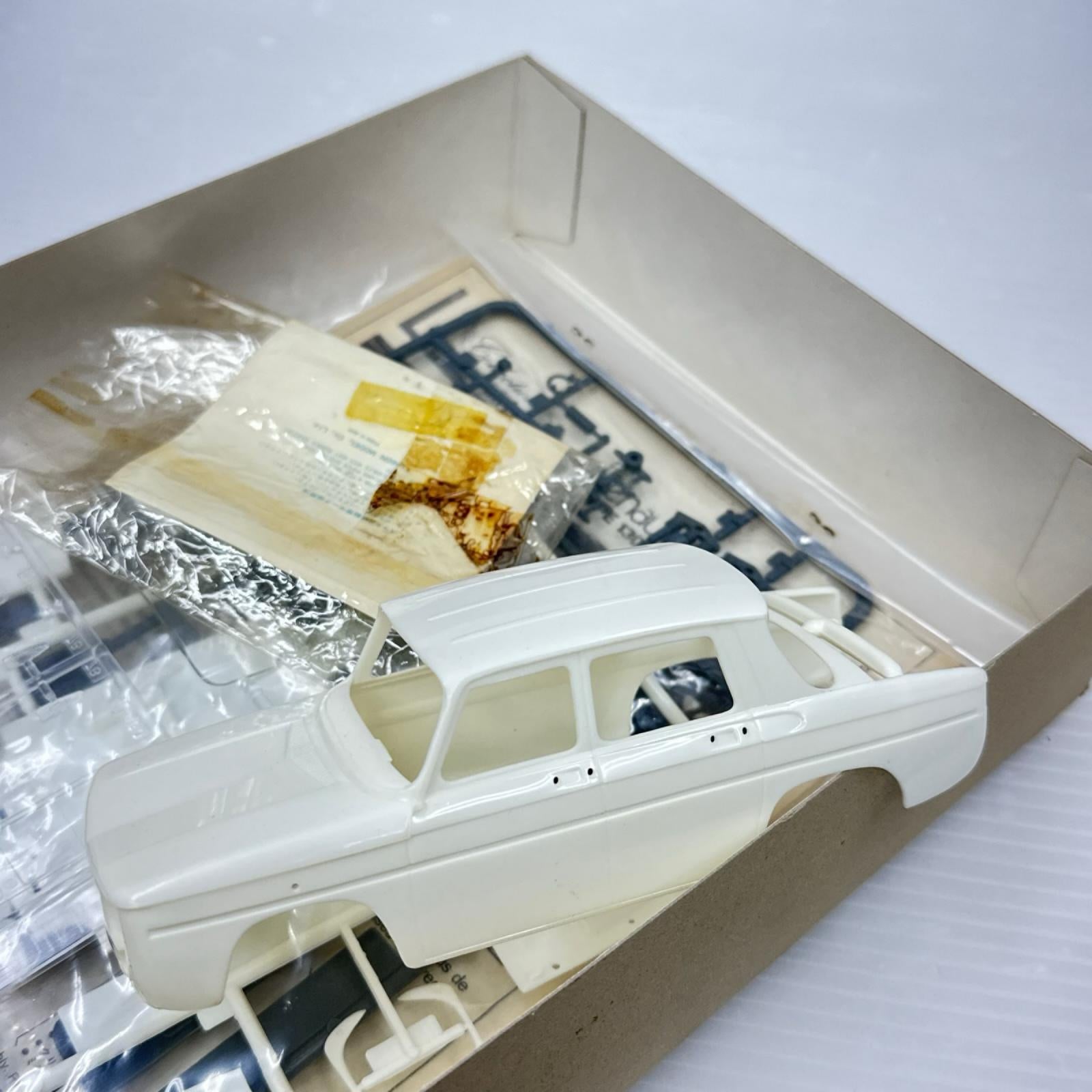 ルノー8ゴルディーニ MODELER'S(モデラーズ) / WAVE(ウエーブ) カープラモ・ミニ四駆