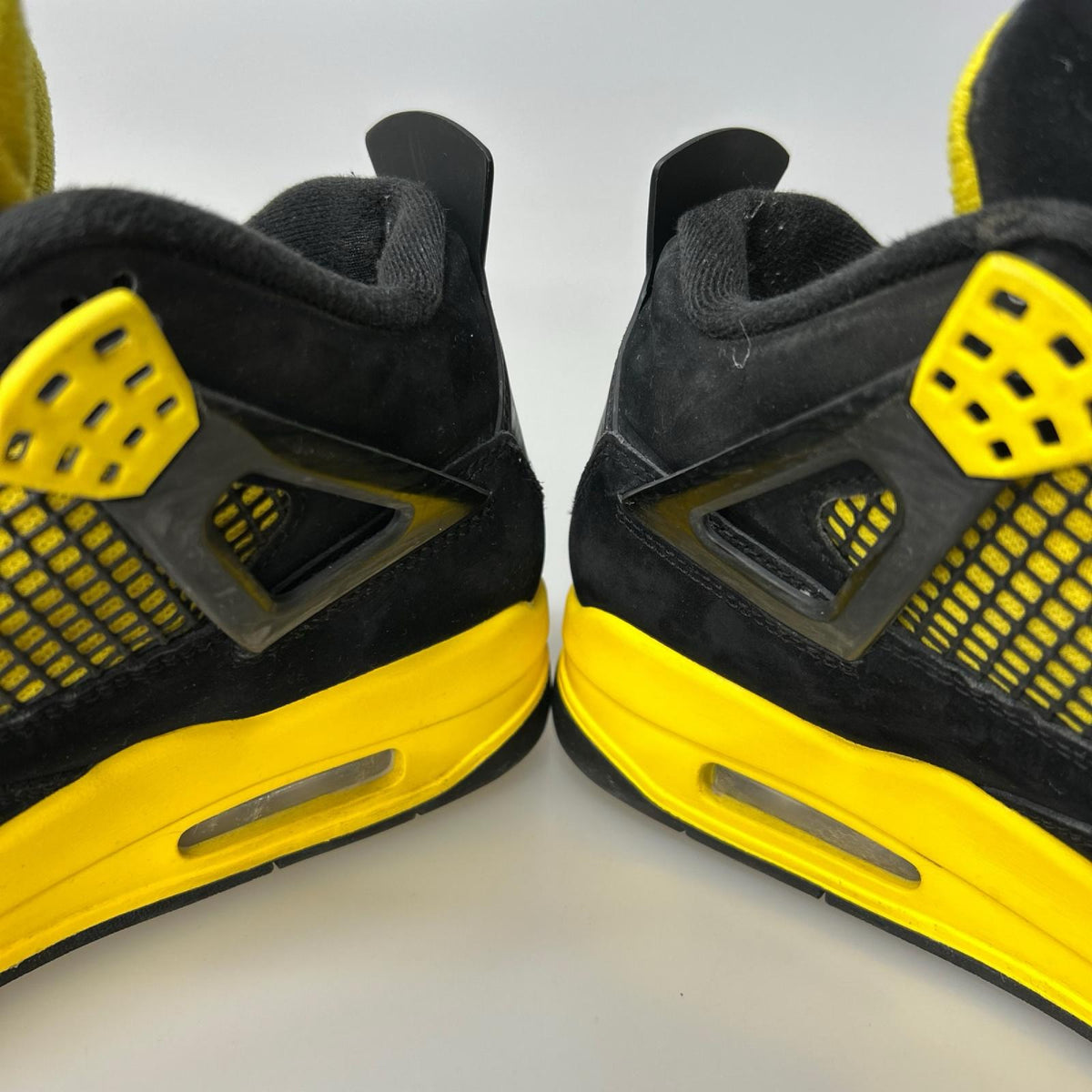 スニーカー Nike Air Jordan 4 Retro "Thunder"(2023) 26.5cm (US8 1/2 UK8 EU43) ブラック