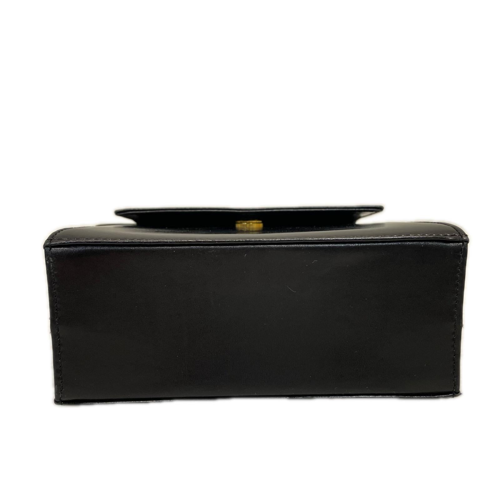 S.Ferragamo ヴァラリボン レザーハンドバッグ
