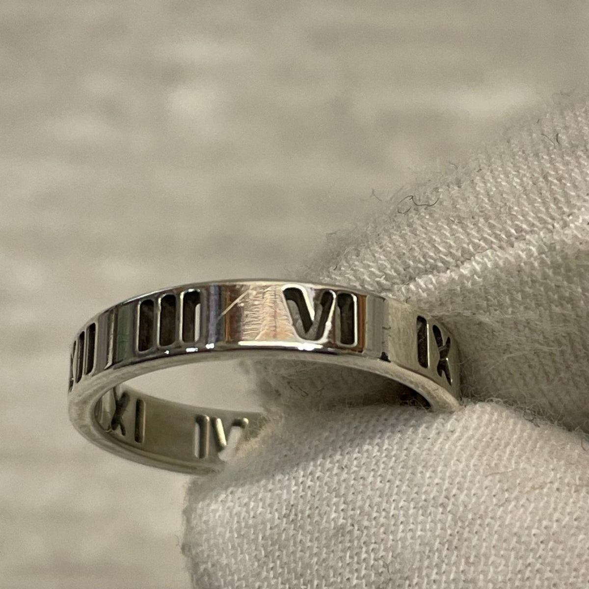 Tiffany&Co. ピアスドアトラス シルバーリング