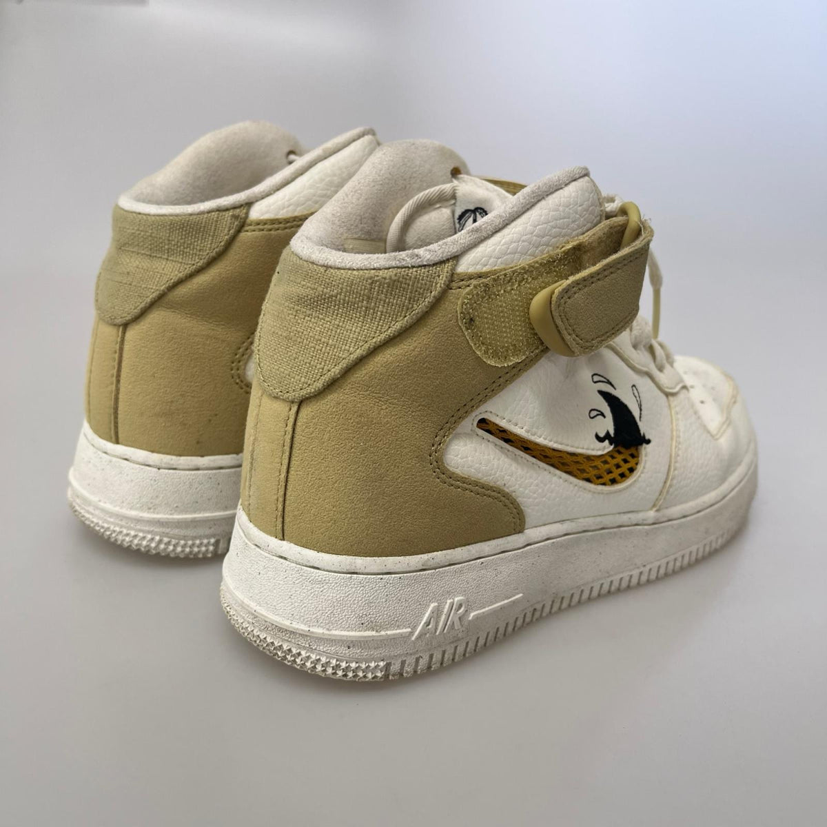 スニーカー AIR FORCE 1 MID SUN CLUB (26.0) 26cm (US8 UK7 1/2 EU42) ホワイト
