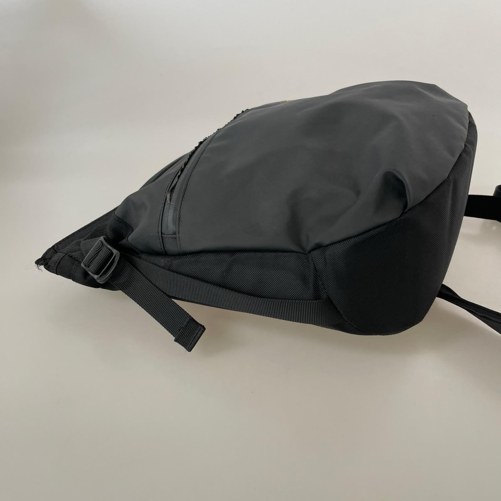 ショルダーバッグ ARRO 8 SHOULDER BAG ブラック ブラック