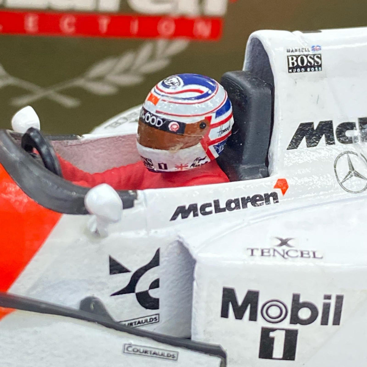 McLAREN MP 4/10 MERCEDES スケールカー