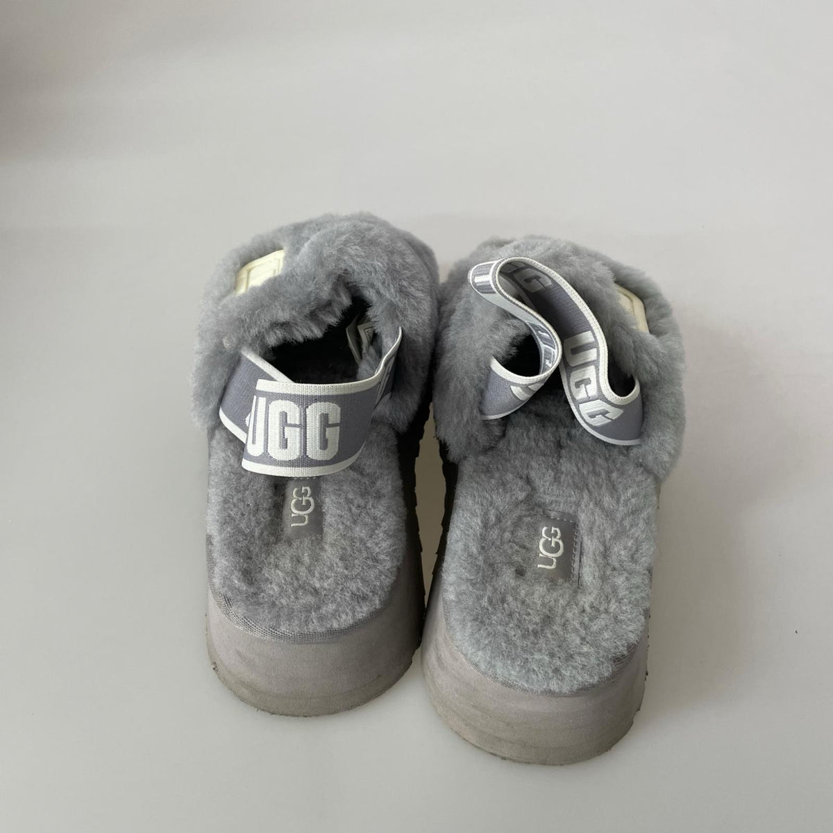 その他靴 ugg ディスコ グレー