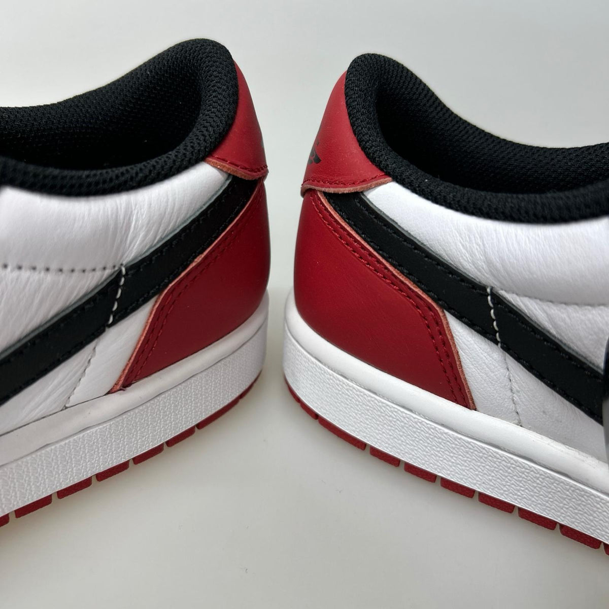スニーカー Air Jordan 1 Retro Low OG "Black Toe" 26.5cm (US8 1/2 UK8 EU43)