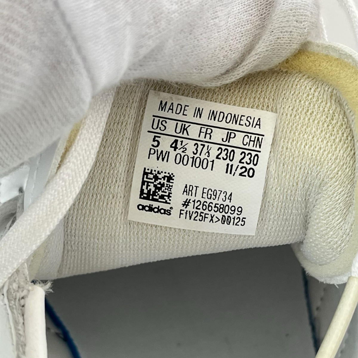 スニーカー adidas EG9734 スニーカーWH 23.0 23cm (US5 UK4 1/2 EU36)