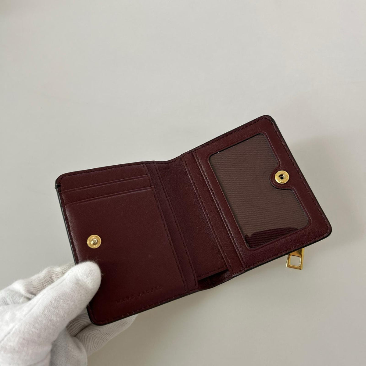コンパクトウォレット MARC JACOBS M0010207-965 ベージュ