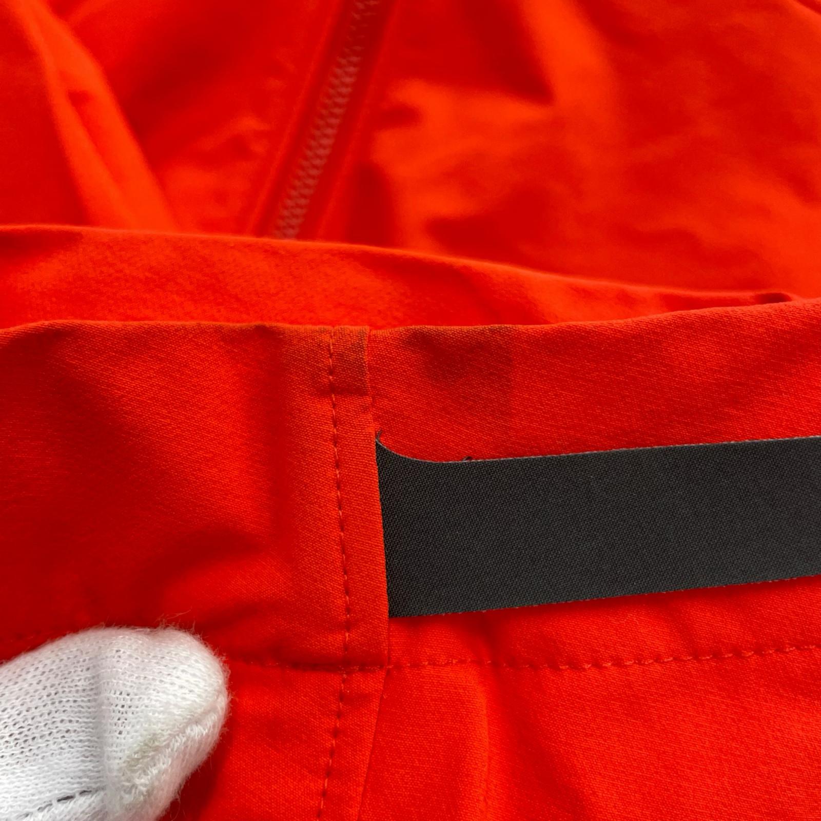 マウンテンパーカー SERRATUS HOODY 赤 S S レッド