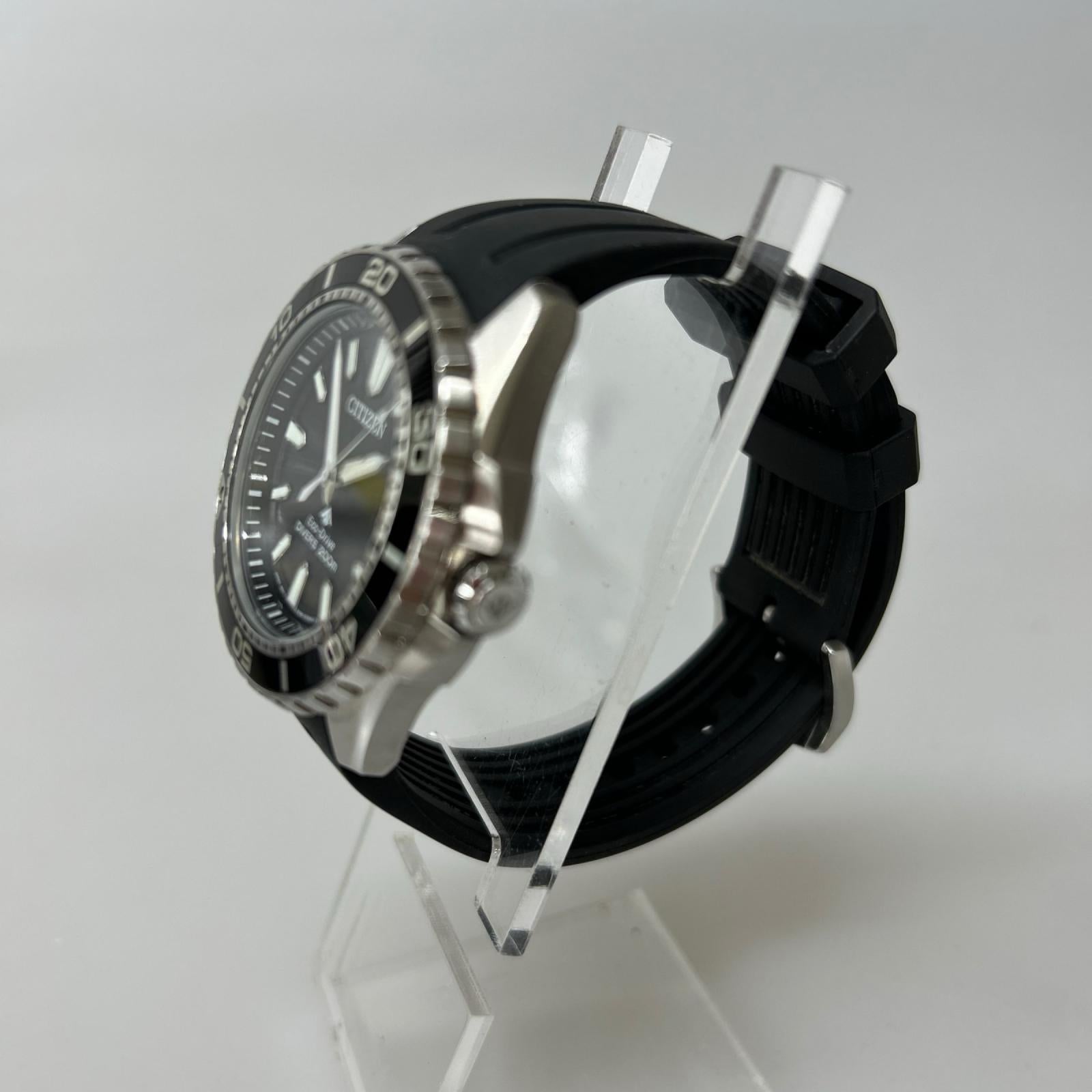 腕時計 SOLAR PRO MASTER DIVERS ブラック