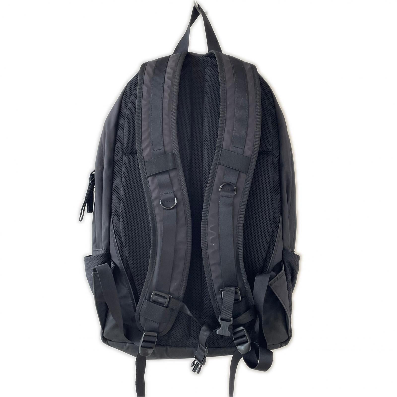 リュック・デイパック DRIVE DAY PACK 黒 ブラック