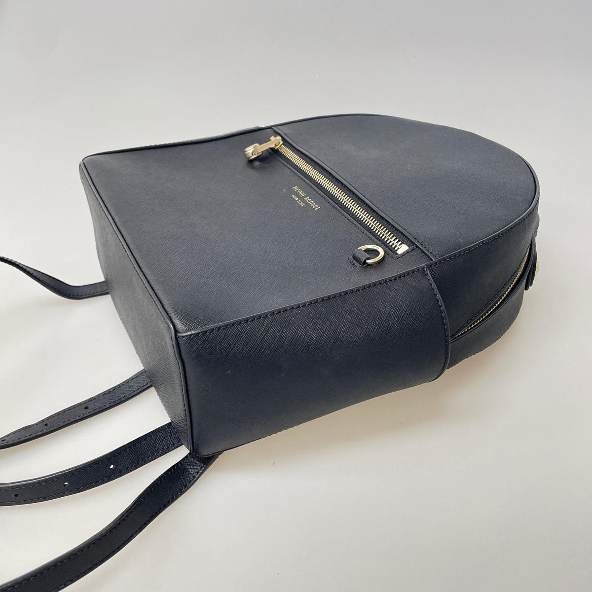 リュック・デイパック Henri bendel ヘンリベンデル ブラック