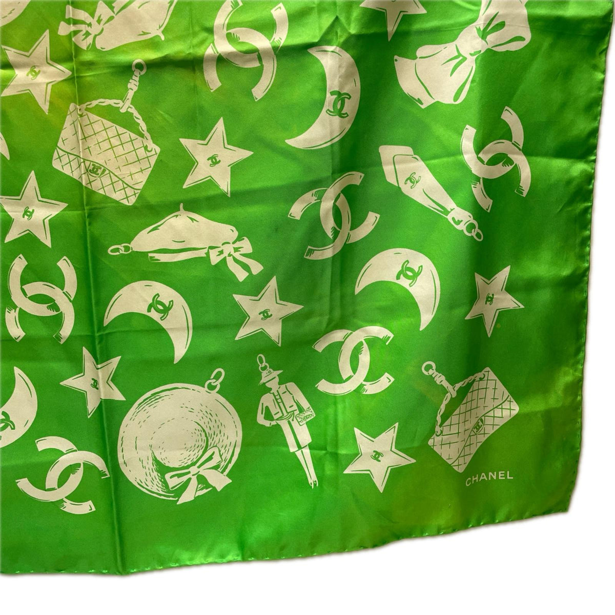 CHANEL シルクスカーフ