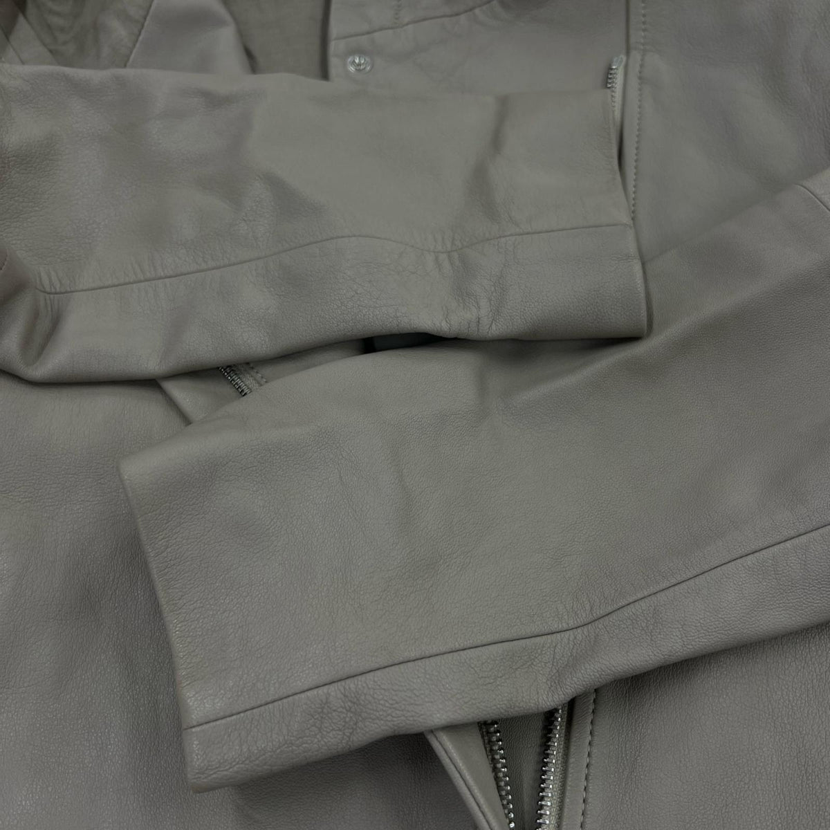 ジャケット theory luxe レザーパーカー ベージュ 40 ベージュ