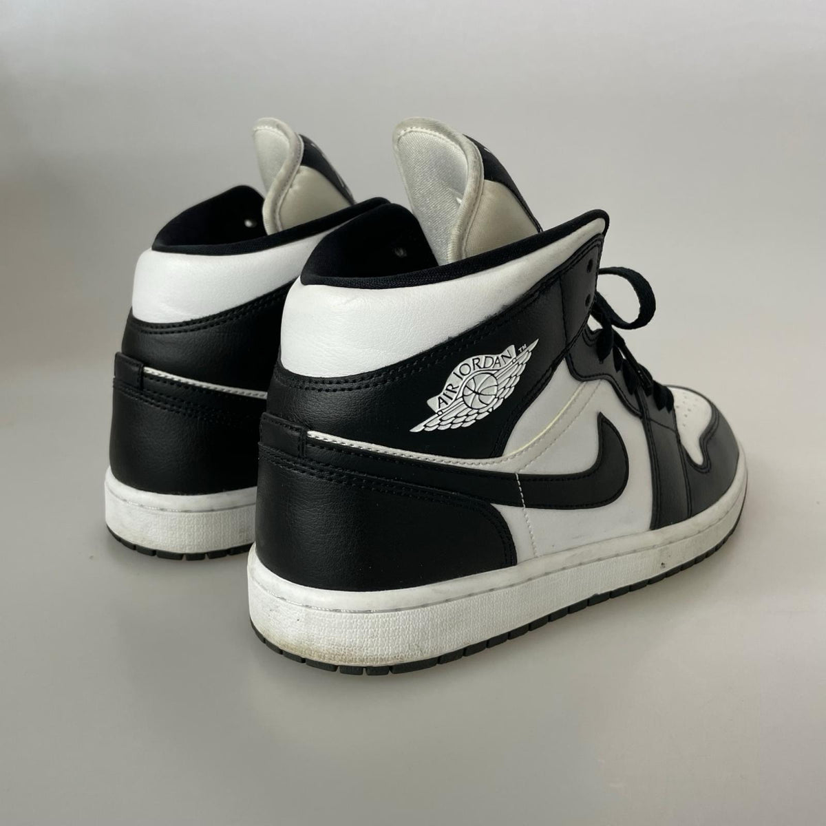 スニーカー AIR JORDAN 1 MID BLACK US10 27.0cm 27cm (US9 UK8 1/2 EU44)