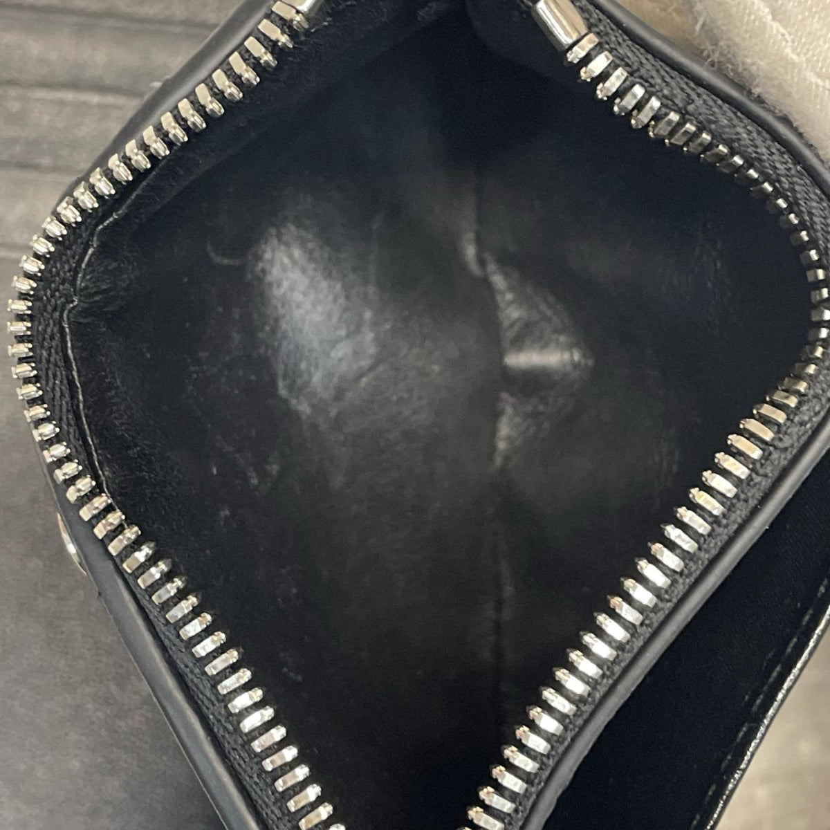 BALENCIAGA CASH バーティカル 二つ折りカードホルダー