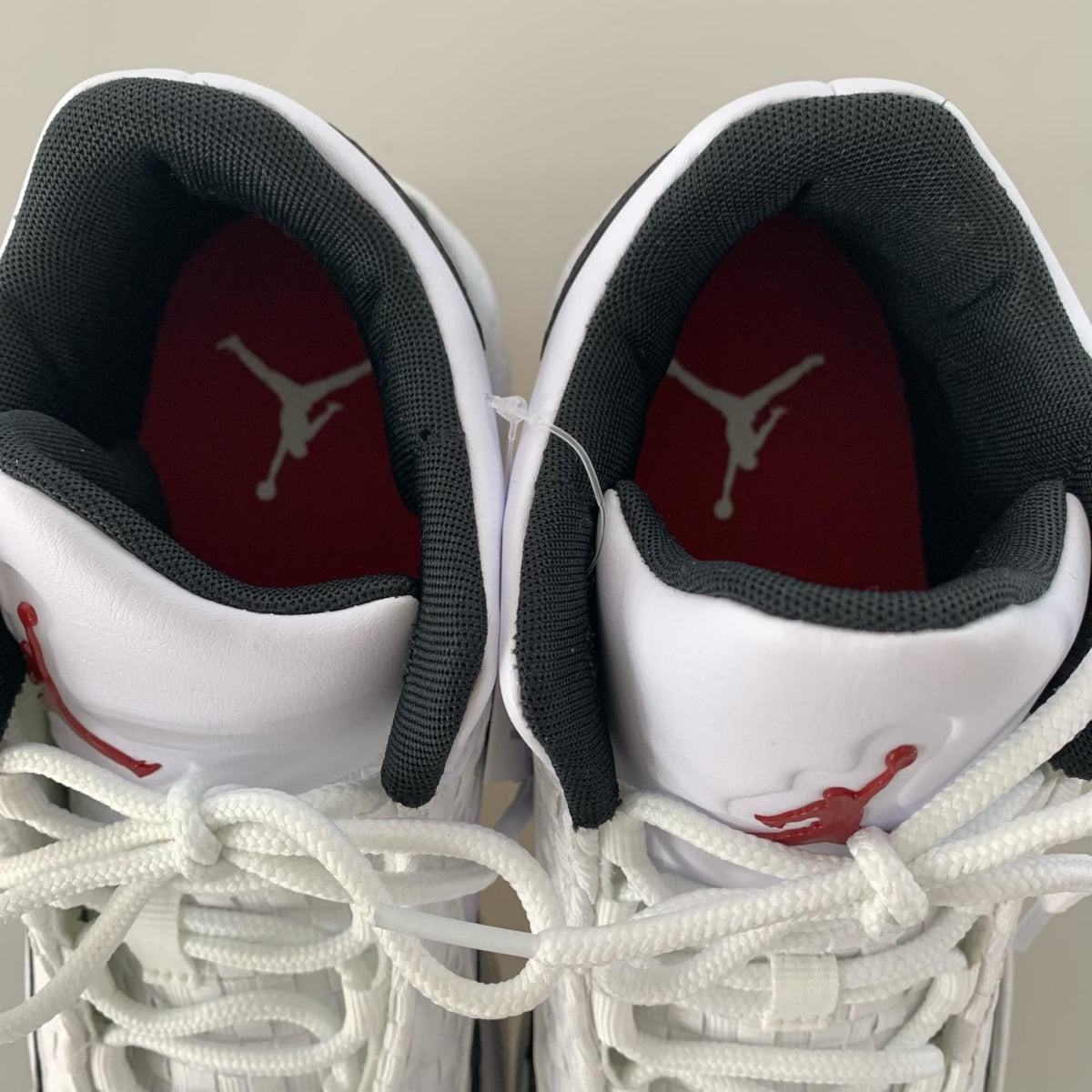 スニーカー Jordan Max Aura 2(27.0) 27cm (US9 UK8 1/2 EU44)