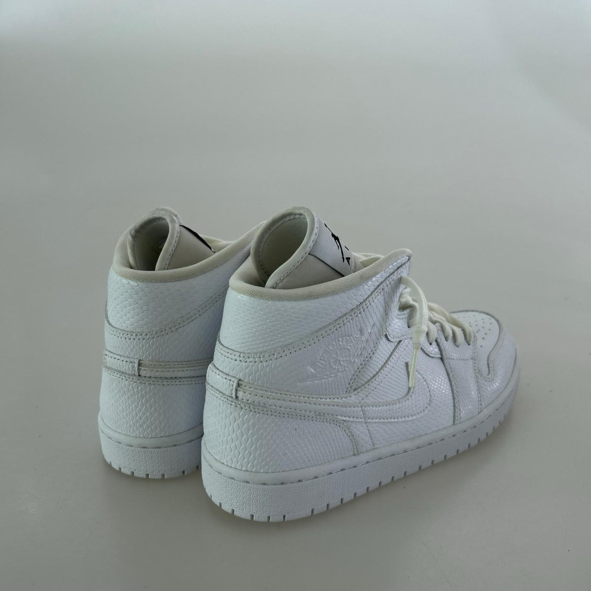 スニーカー Air Joradan 1 Snake Skin 26cm WHT 26cm (US8 UK7 1/2 EU42) ホワイト