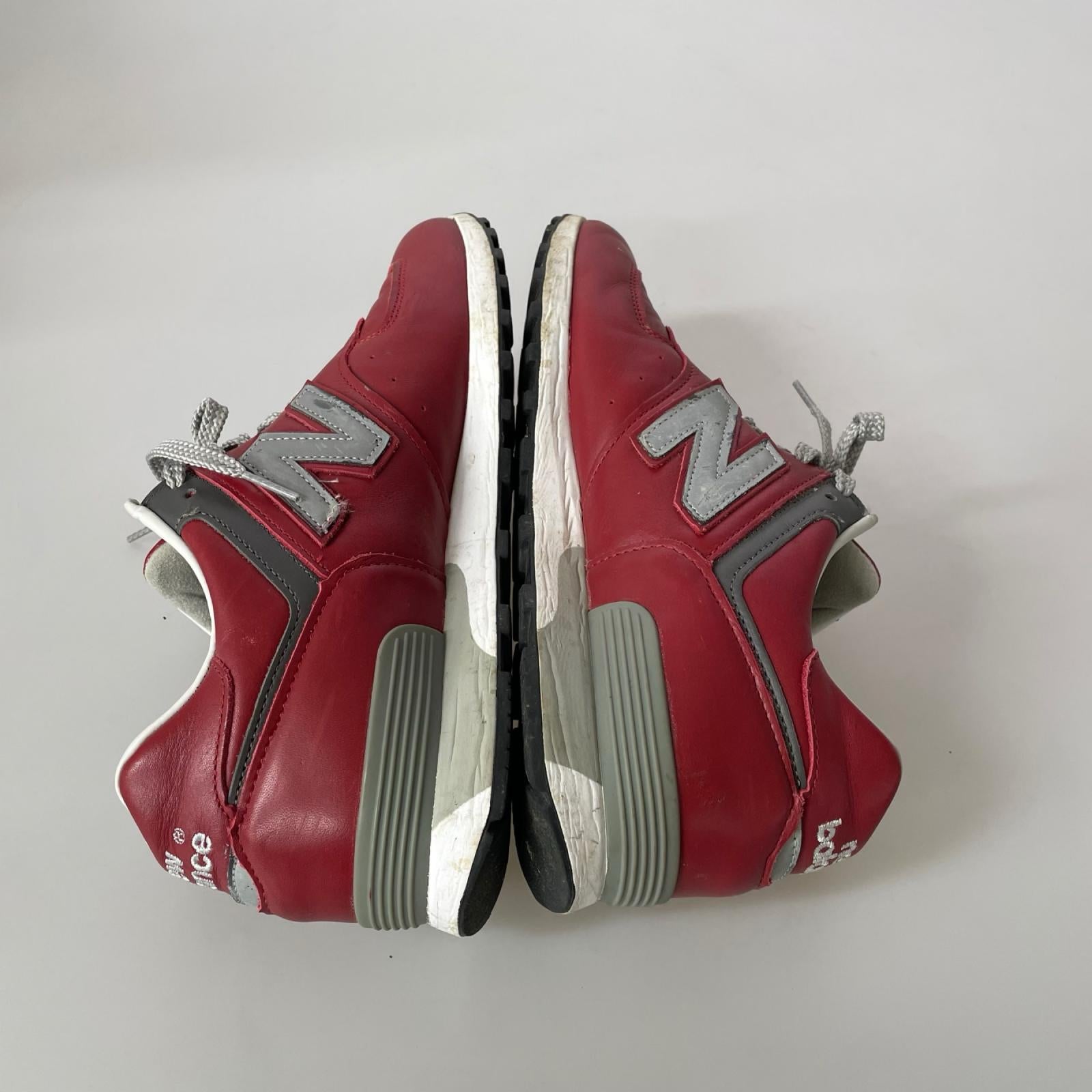 スニーカー M576RED イングランド製 レッド