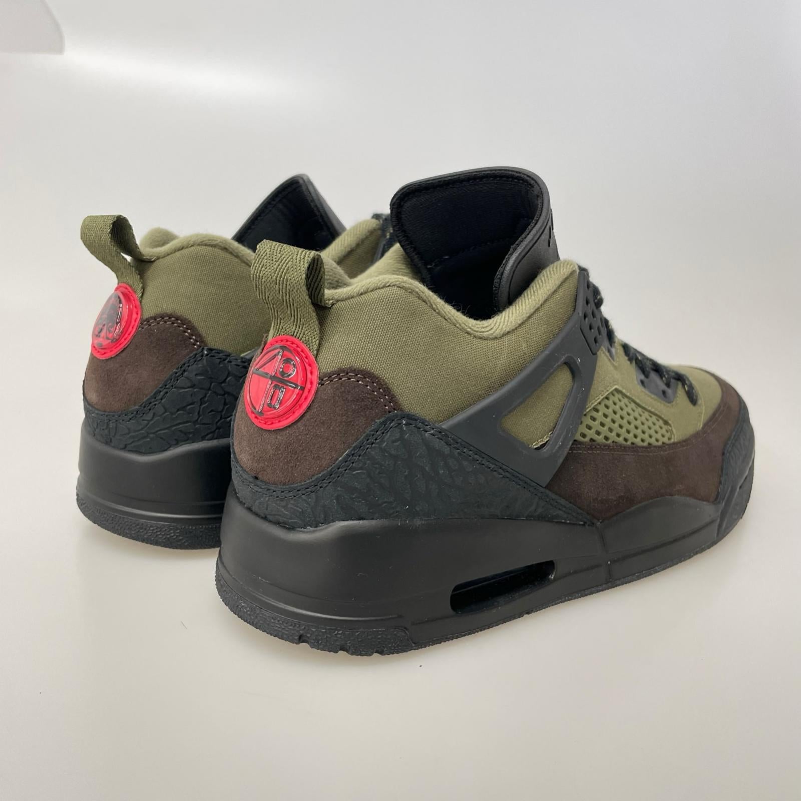 スニーカー AIR JORDAN SPIZIKE LOW GRN IH1782-200 (30cm) 30cm (US12 UK11 1/2 EU50) カーキ