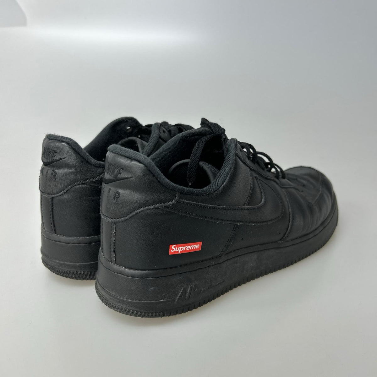 スニーカー ×Supreme AIR FORCE 1 LOW 29cm 黒 29cm (US11 UK10 1/2 EU48) ブラック