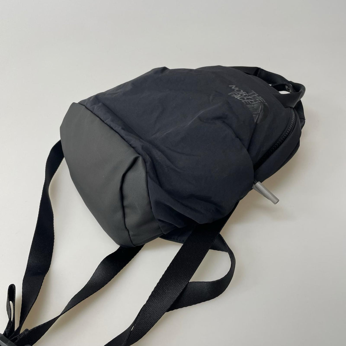 リュック・デイパック NEVER STOP MINI DAYPACK ブラック