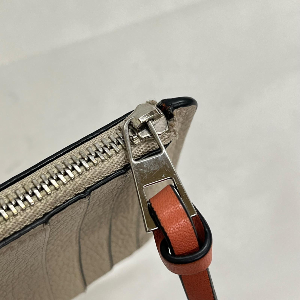LOEWE アナグラム フラグメントケース