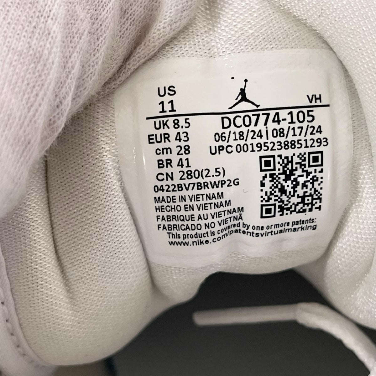 スニーカー WMNS AIR JORDAN 1 LOW WOLF GREY DC0774-105 (28.0) 28cm (US10 UK9 1/2 EU46)